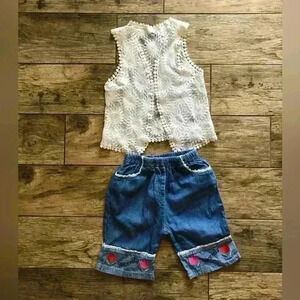 Lot of 2 items: shorts size 8 lace vest 6-8?